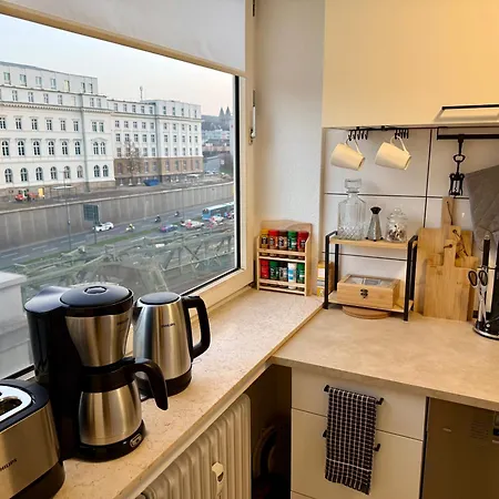 30 Min To Duesseldorf & 30 Sec To Schwebebahn Apartment *