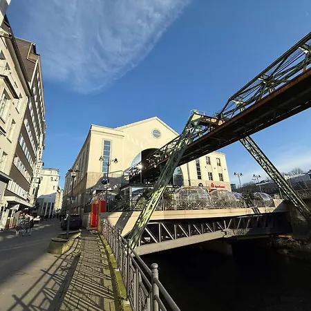 Apartment 30 Min To Duesseldorf & 30 Sec To Schwebebahn Wuppertal